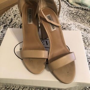 Steve Madden nude heels